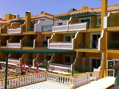 Ξενοδοχείο με διαμερίσματα Caleta Garden