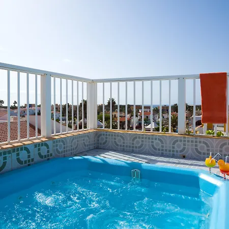 Ξενοδοχείο με διαμερίσματα Caleta Garden