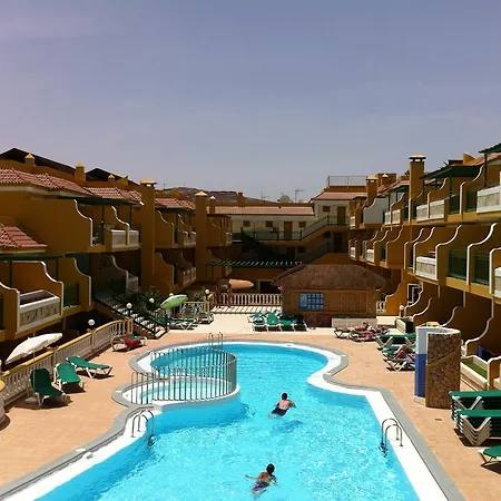 Caleta Garden 公寓式酒店 2*