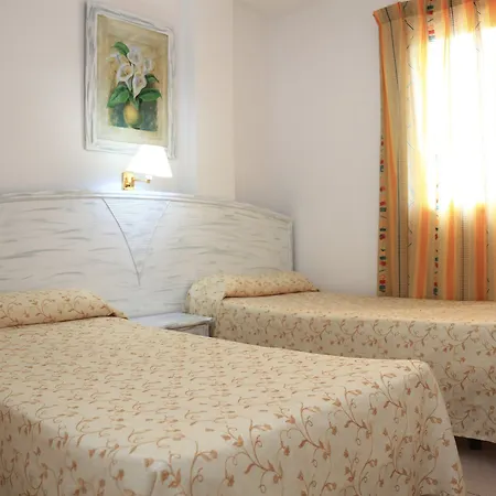 Ξενοδοχείο με διαμερίσματα Caleta Garden