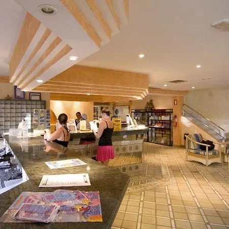 卡勒塔花园酒店 2*
