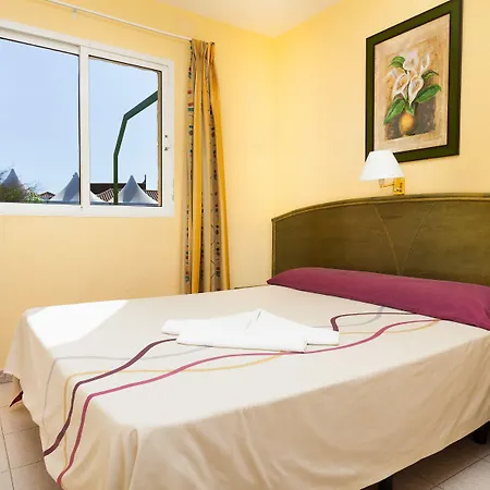 Caleta Garden Apartahotel