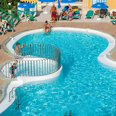 Caleta Garden 2*